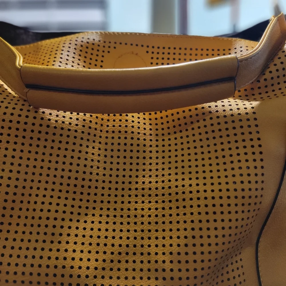 Le Miel Mustard Yellow Laser Cut Detail Hobo Handbag Set -EUC ✨️HOST PICK✨️